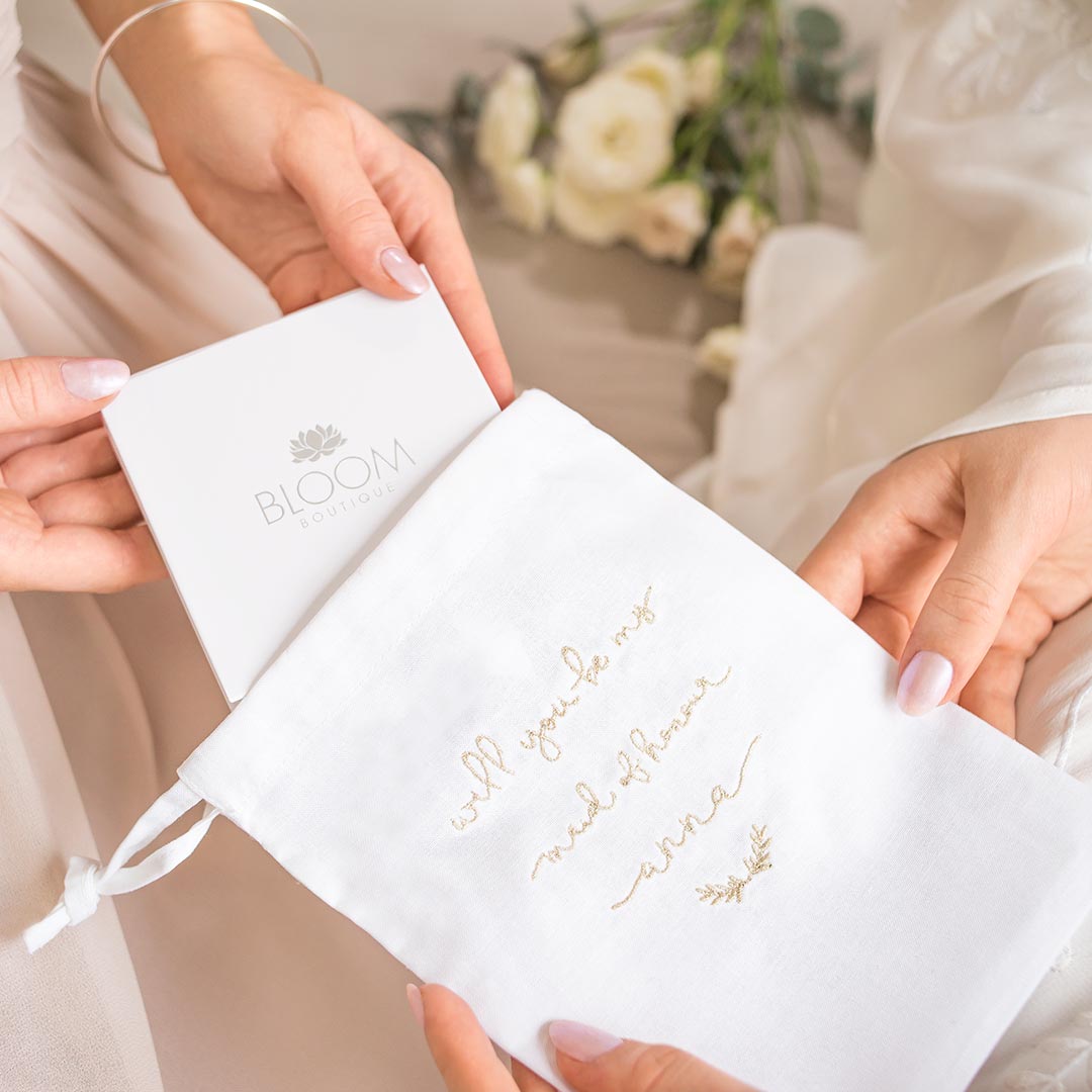 Bridesmaid & Maid of Honour Luxury Embroidered Wedding Personalised Gift Pouch