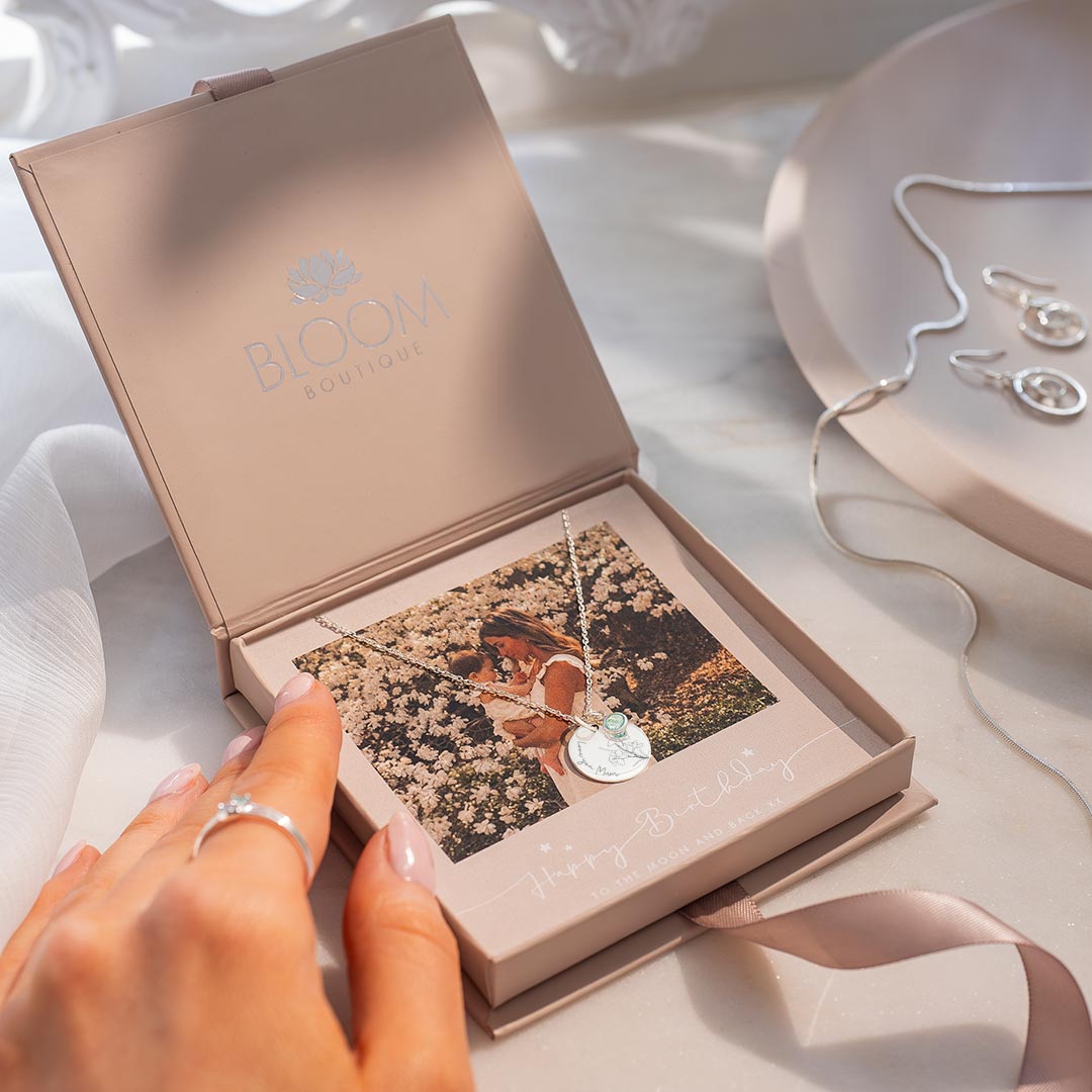 Personalised Meaningful Flower and Message Necklace Photo Gift Set
